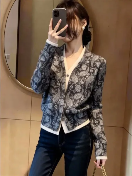 Paisley Print Knit Cardigan with Contrast Trim in Multicolor - 4