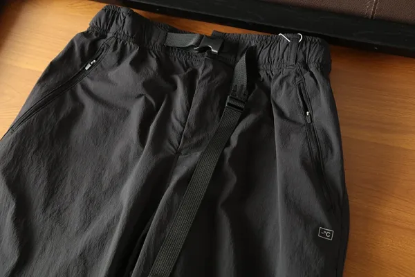Design Quick-Dry Elastic Waist Shorts in Black, Purple, Olive Green, Beige, Pink - 24