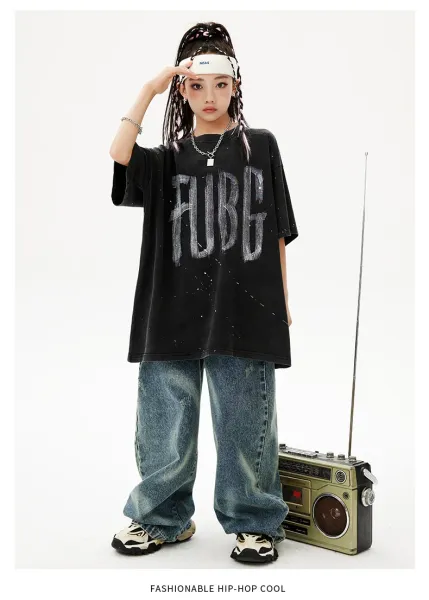 FUBG Graphic Print Oversized T-Shirt and Distressed Wide-Leg Jeans Set - 11