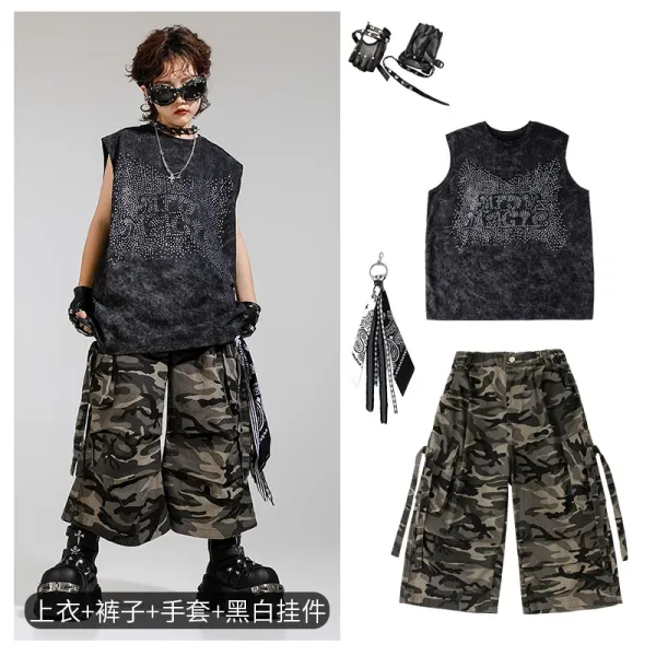 Design Streetwear Set: Rhinestone Graphic Vest Top + Camo Cargo Shorts + Fingerless Gloves + Bandana Keychain - 1