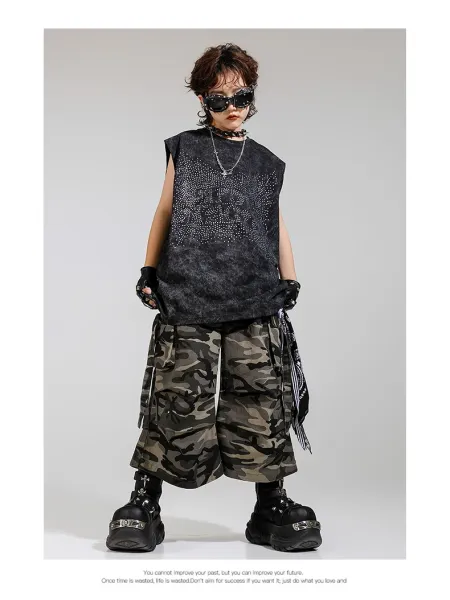 Design Streetwear Set: Acid Wash Rhinestone Vest Top + Camo Cargo Shorts + Spiked Choker + Bandana Keychain - 10