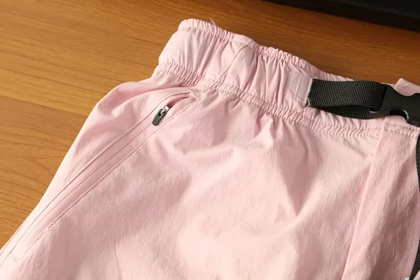 Design Quick-Dry Elastic Waist Shorts in Black, Purple, Olive Green, Beige, Pink - 30