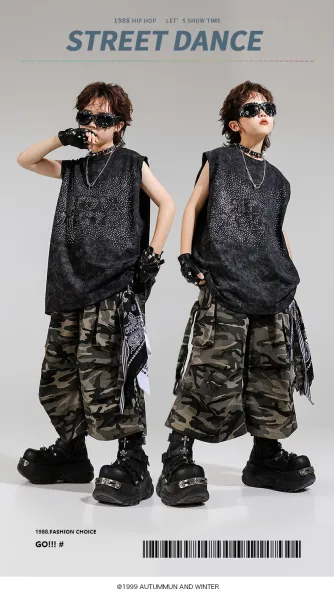 Design Streetwear Set: Acid Wash Rhinestone Vest Top + Camo Cargo Shorts + Spiked Choker + Bandana Keychain - 2