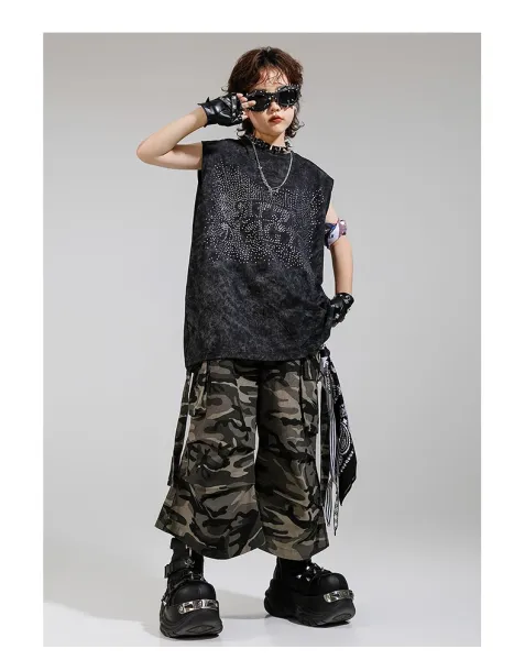 Design Streetwear Set: Acid Wash Rhinestone Vest Top + Camo Cargo Shorts + Spiked Choker + Bandana Keychain - 14