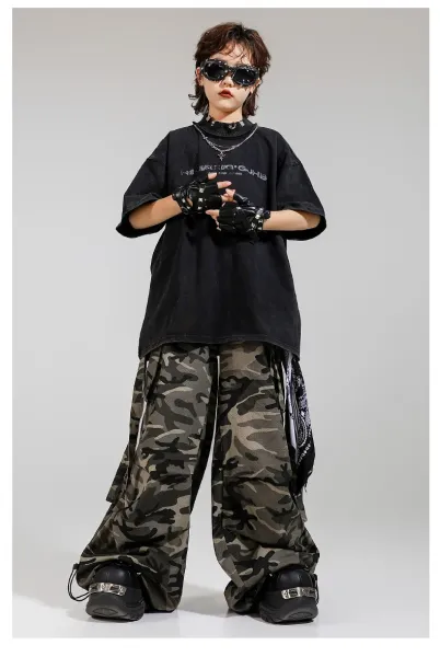 Design Streetwear Set: Acid Wash Black T-Shirt + Camo Cargo Pants + Leather Gloves + Cross Necklace + Bandana Keychain - 9