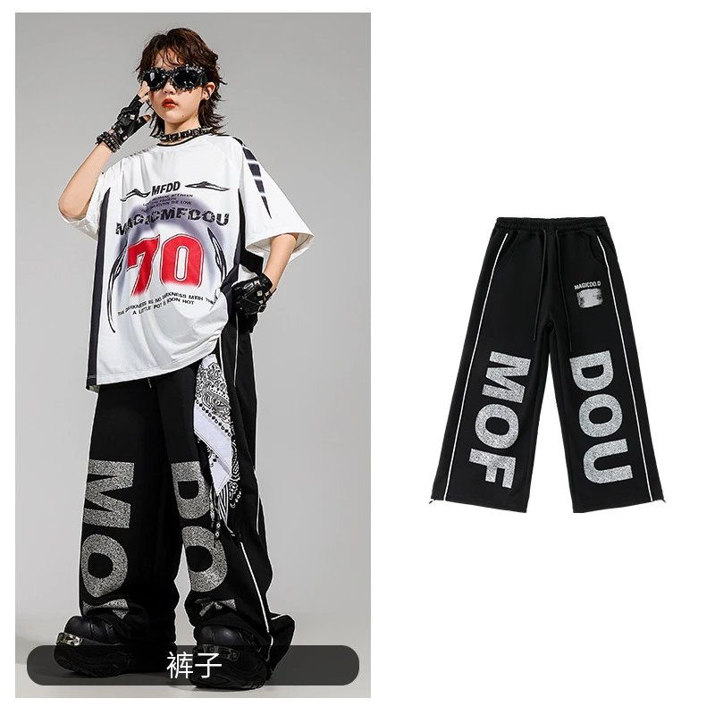 MFDD x MAGCMFDCOU 70 Graphic Oversized T-Shirt and MOF Logo Wide-Leg Sweatpants Set Black/White - 1