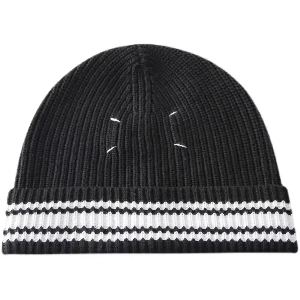 Maison Margiela Tabi Stitch Beanie Black and Gray - 23