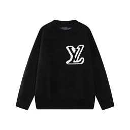 thumbnail for Fashionable and trendy versatile sweater YHH35