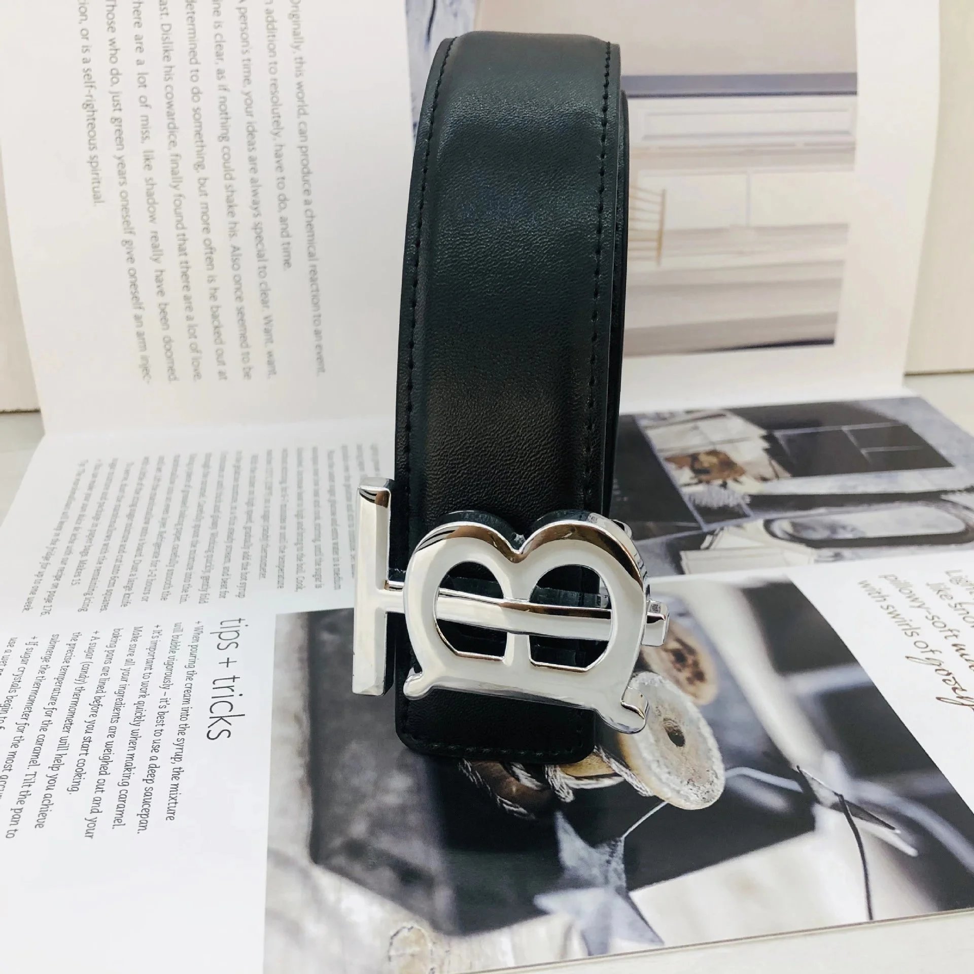 Men's Double-Sided Leather Belt photo 4