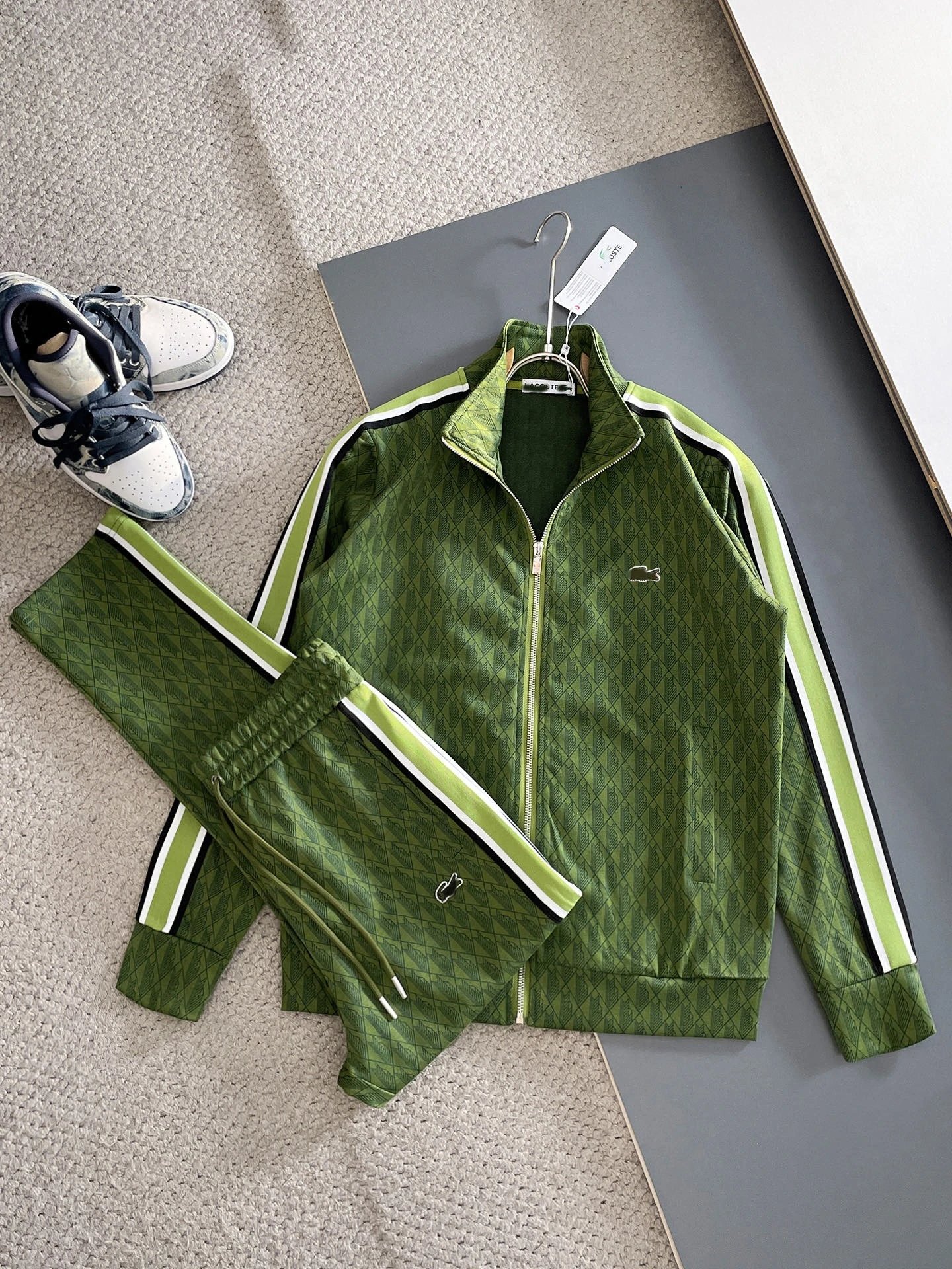 Lacoste Tracksuits Diamond-pattern zip track jacket and jogger set — R1 Olive Green