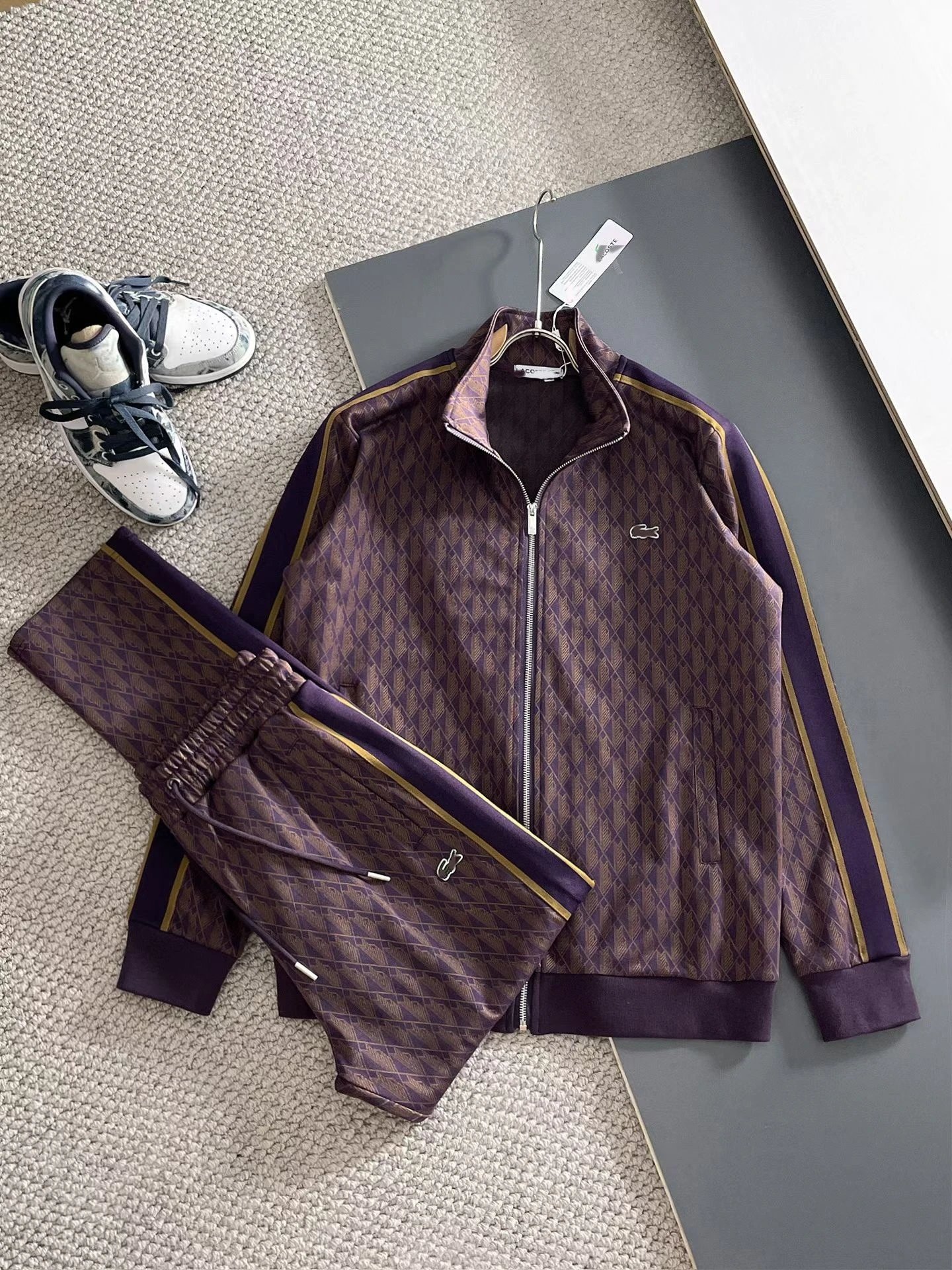 Lacoste Tracksuits Diamond-pattern zip track jacket and jogger set — R1 reddish-brown