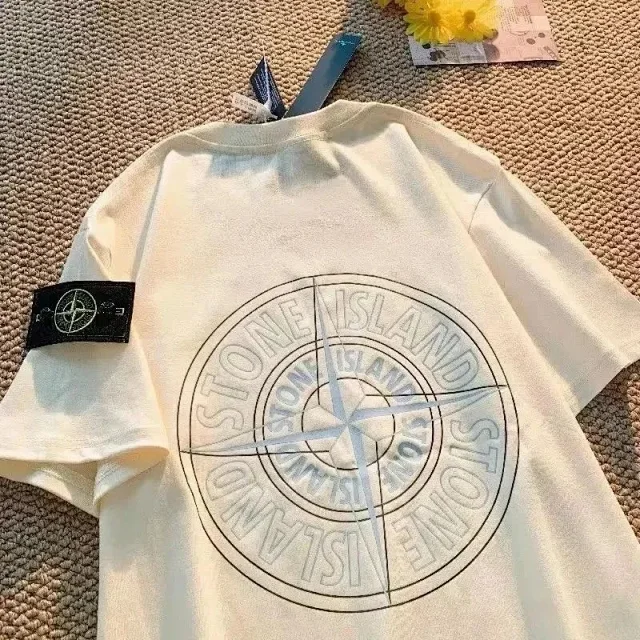Stone Island T-Shirts Short-Sleeve Compass Logo Print product detail image 8
