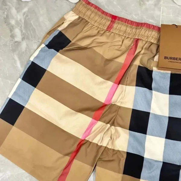 Burberry Check-Trimmed Nylon Shorts Black - 10