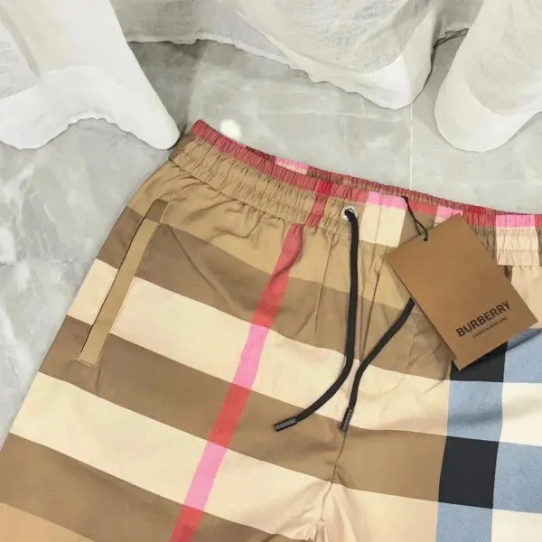 Burberry Check-Trimmed Nylon Shorts Black - 6