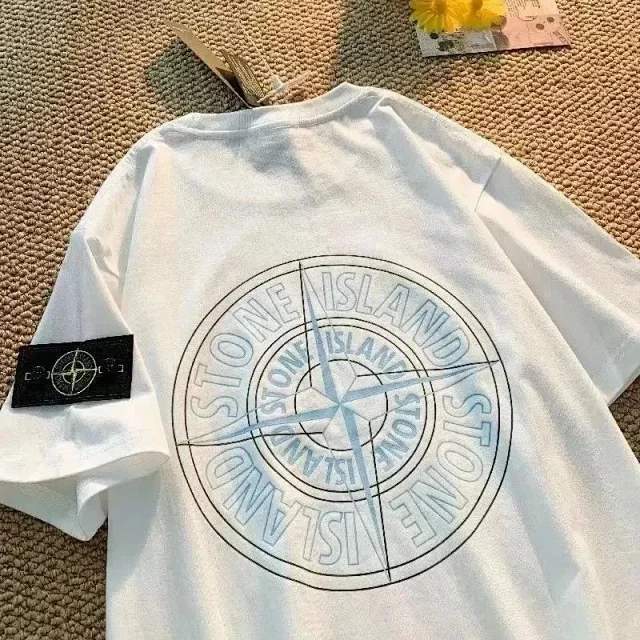 Stone Island T-Shirts Short-Sleeve Compass Logo Print product detail image 9