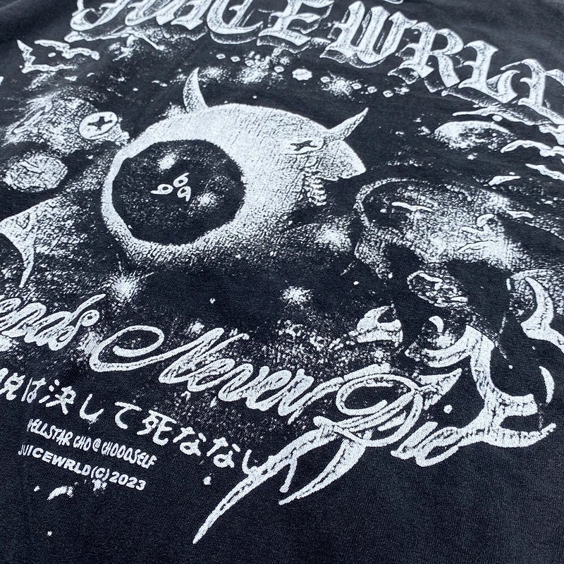 Design Huge World T-Shirt Black Streetwear Graphic Tee T-Shirts - 12