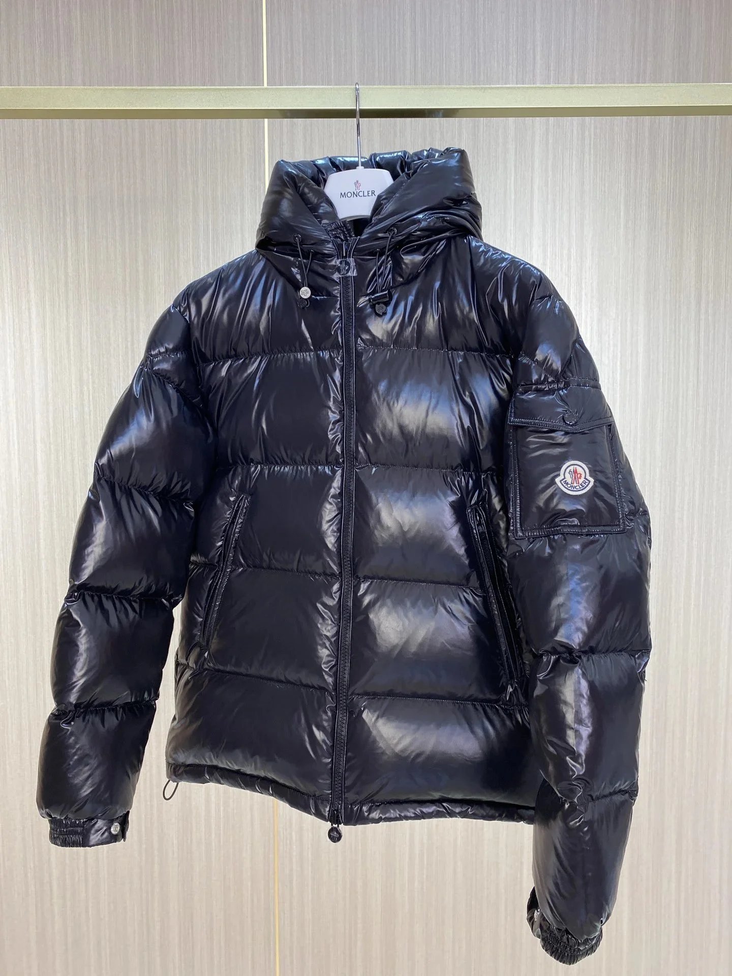 M-O-N-C-L-E-R fashion down jacket foto 4
