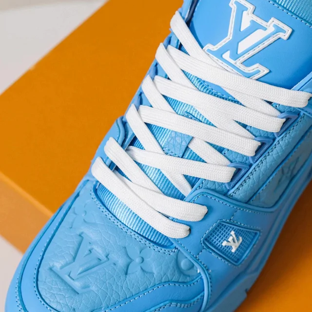 Louis Vuitton Sneakers Monogram Leather Low-Top product detail image 37