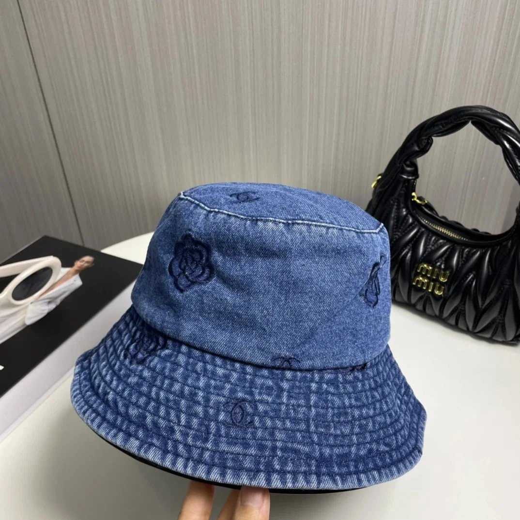 Prada Logo-Embellished Distressed White Bucket Hat - 16