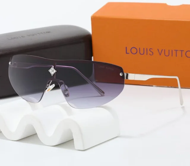 Louis Vuitton Eyewear Assorted shield and aviator sunglasses product detail image 8