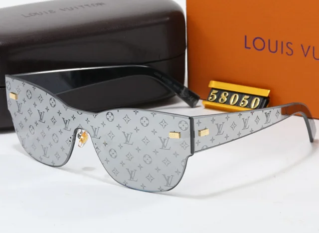 Louis Vuitton Eyewear Assorted shield and aviator sunglasses product detail image 9
