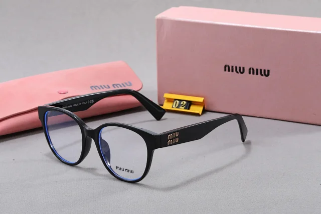 Miu Eyewear Oversized square metal-frame sunglasses product detail image 6