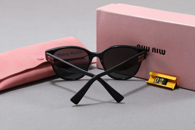 Miu Eyewear Oversized square metal-frame sunglasses product detail image 3