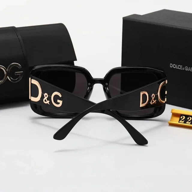 Dolce & Gabbana Eyewear Oversized square-frame sunglasses with logo temples product detail image 5