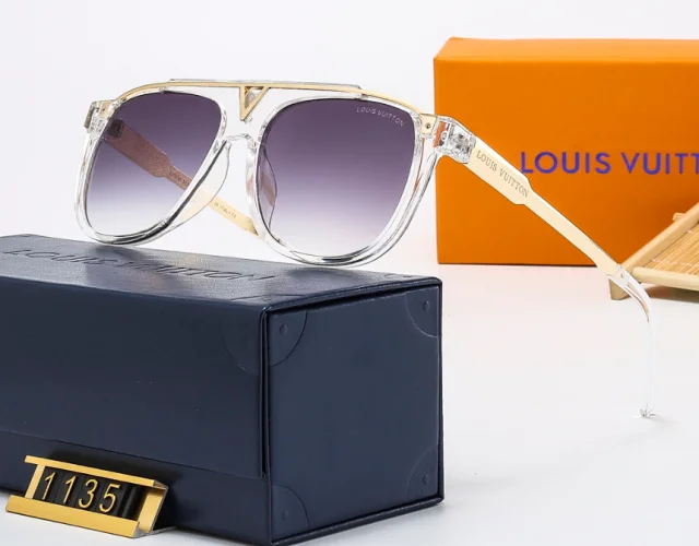 Louis Vuitton Eyewear Assorted shield and aviator sunglasses product detail image 4