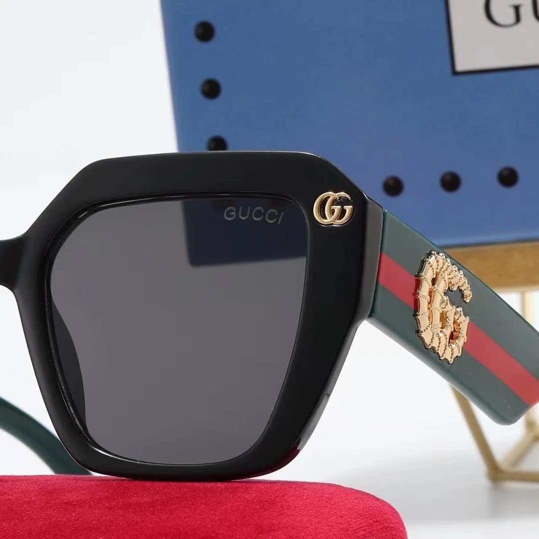Gucci GG Marmont Oversized Square Sunglasses Black - 4