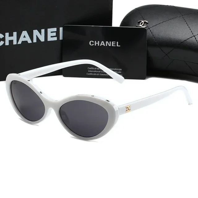 Chanel Eyewear Oversized Square Logo-Temple Frames product detail image 5
