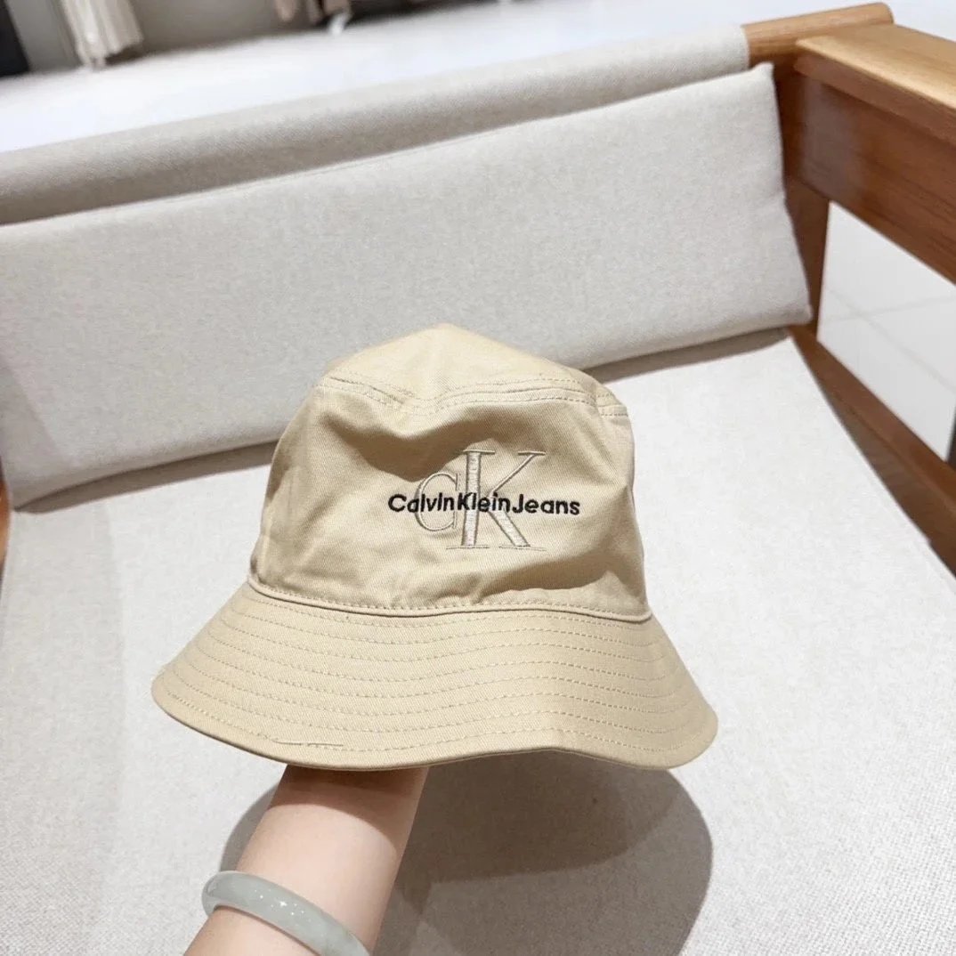 Prada Logo-Embellished Distressed White Bucket Hat - 20