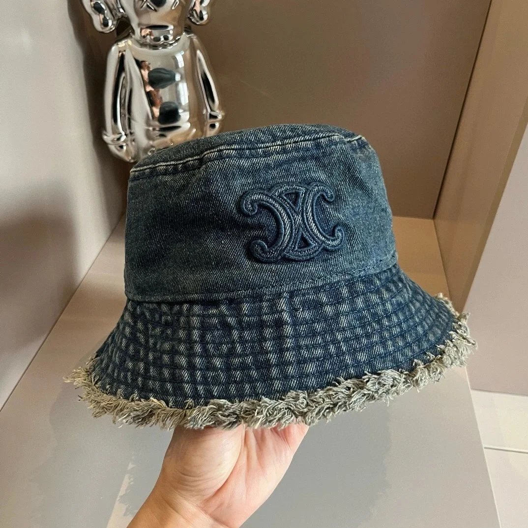 Prada Logo-Embellished Distressed White Bucket Hat - 18