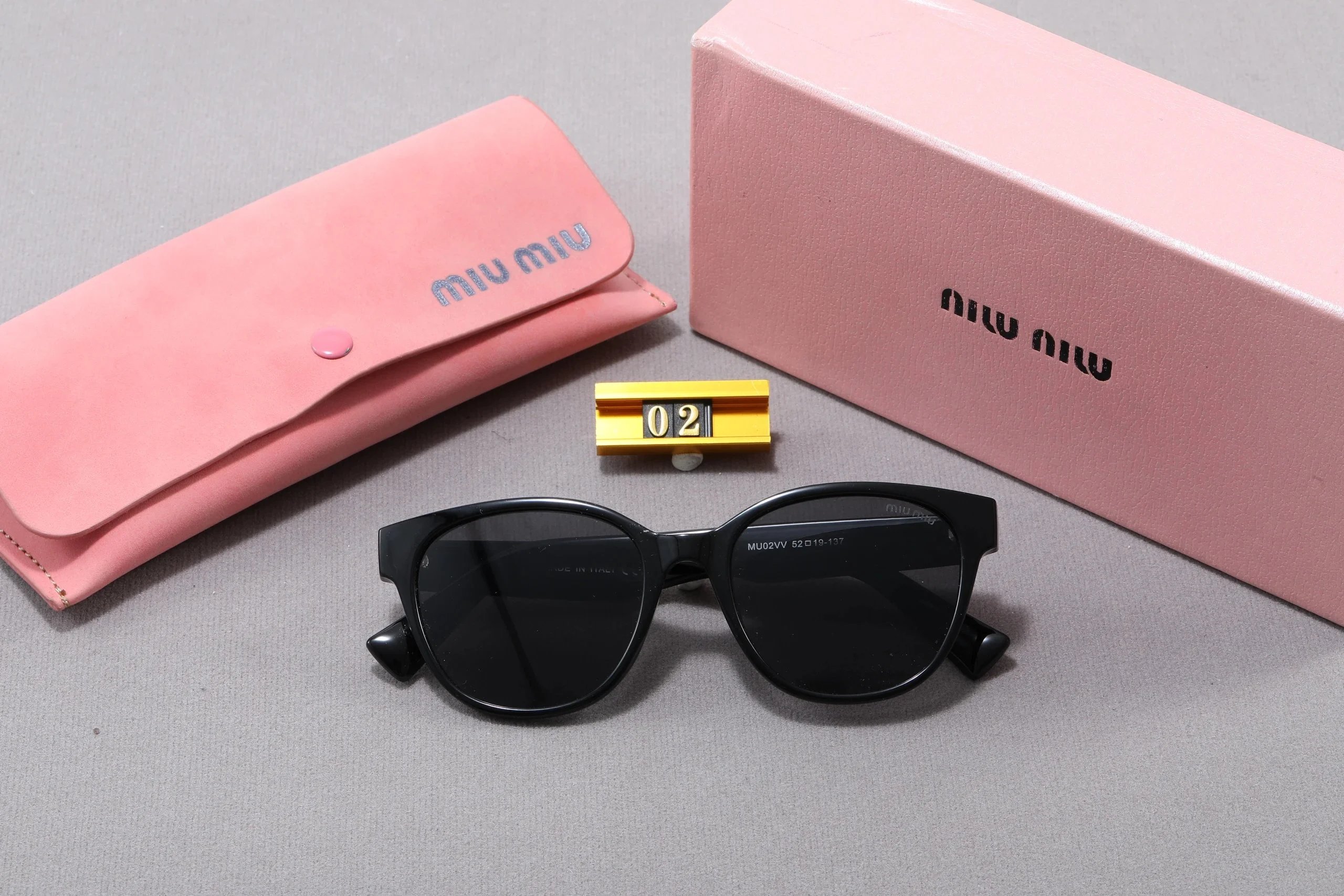 Miu Miu Cat-Eye Acetate Sunglasses Brown - 5