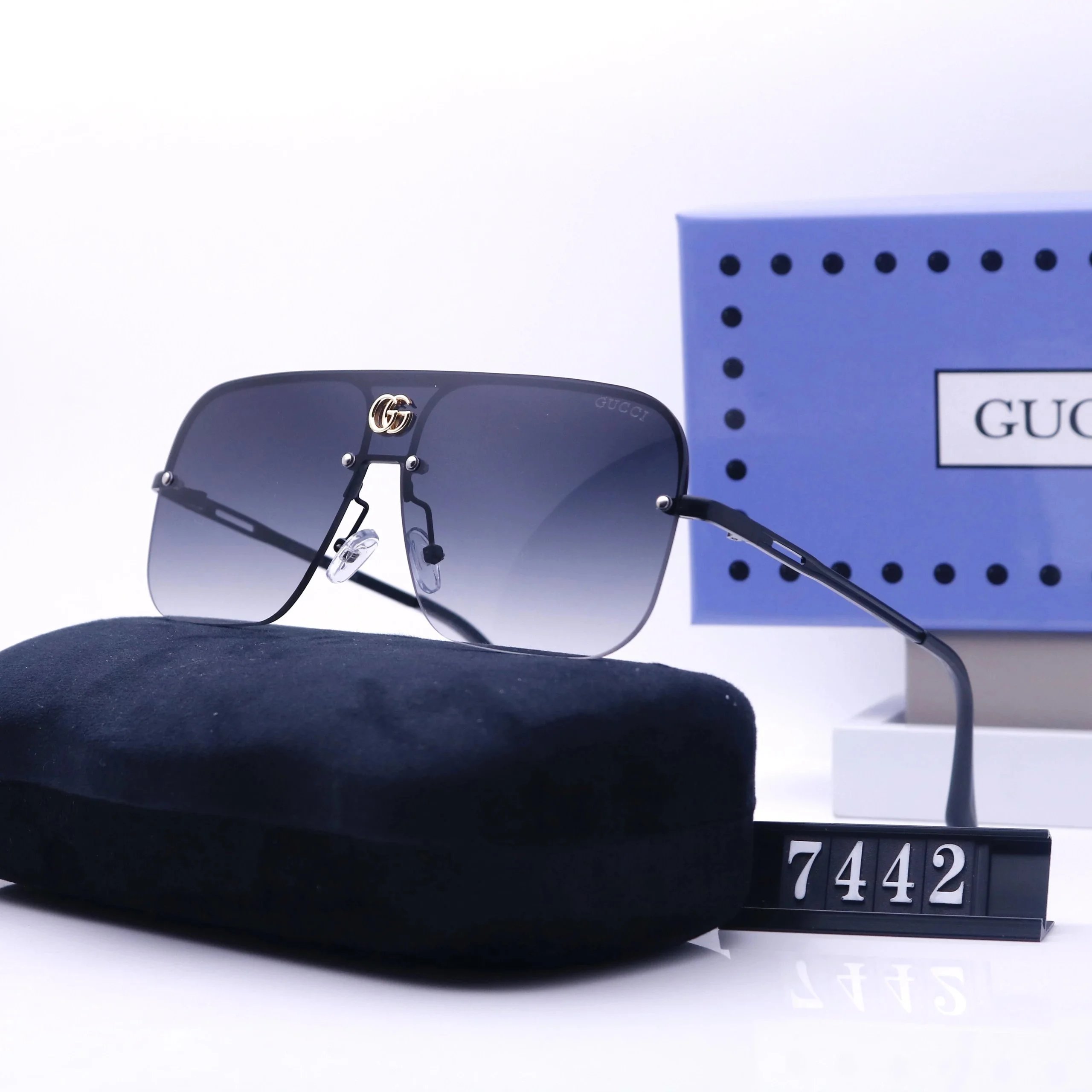 Gucci Aviator-Style Gradient Sunglasses Gold Frame - 6