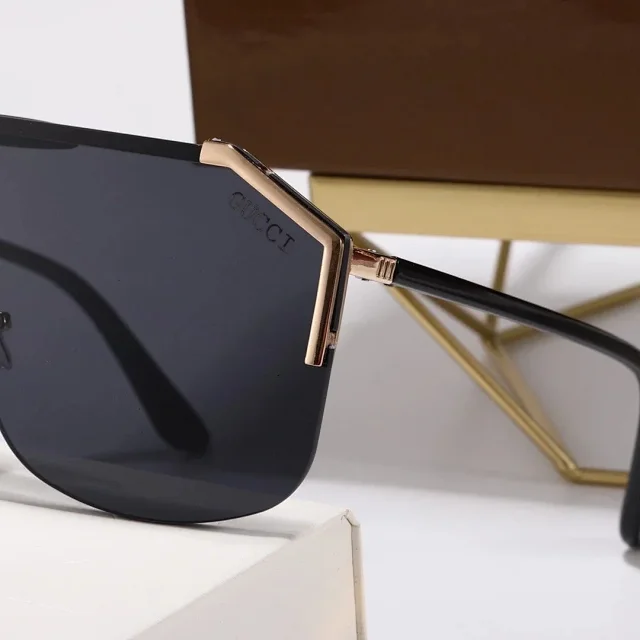 Gucci Eyewear Oversized aviator sunglasses with double-G bridge detail product detail image 4