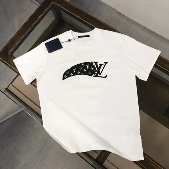 Louis Vuitton T-Shirts Graphic Logo product detail image 79
