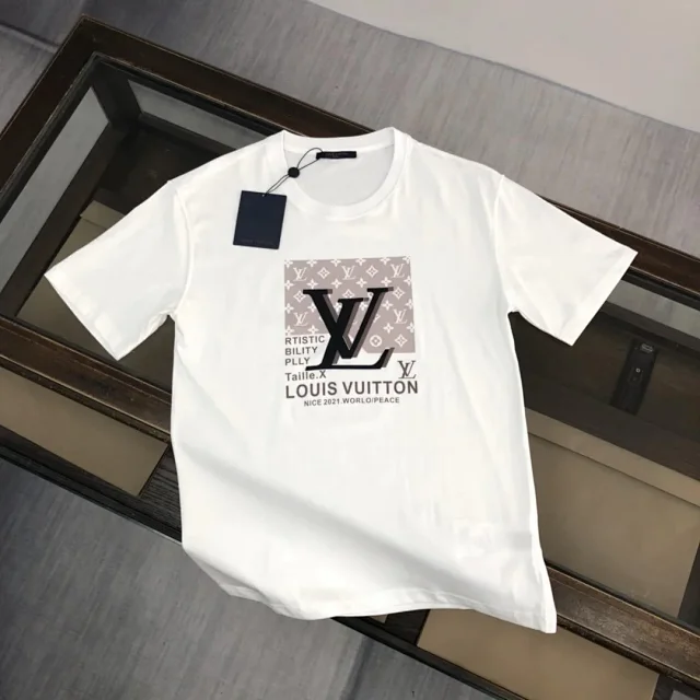 Louis Vuitton T-Shirts Graphic Logo product detail image 24
