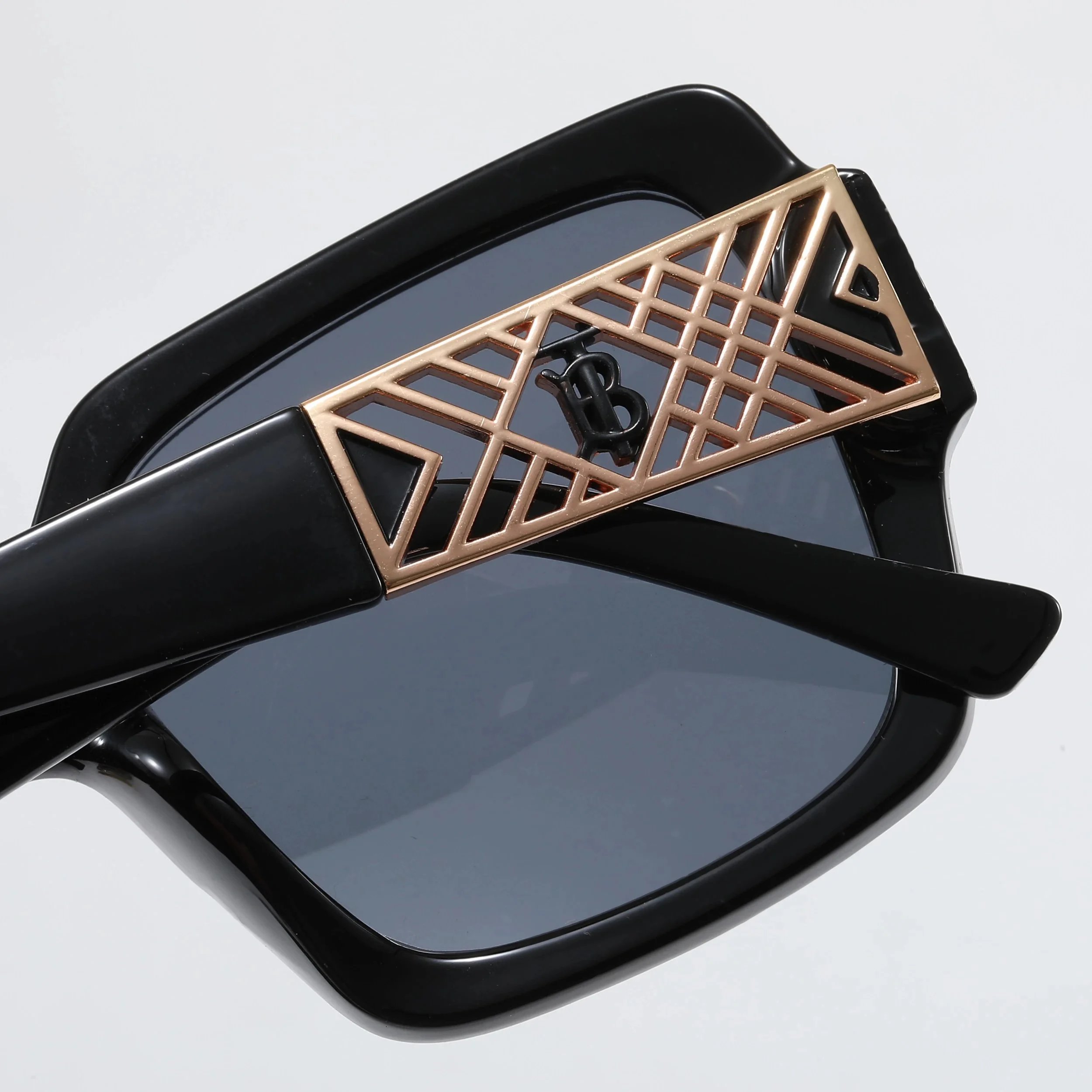 Burberry Square Frame Brown Gradient Sunglasses - 3