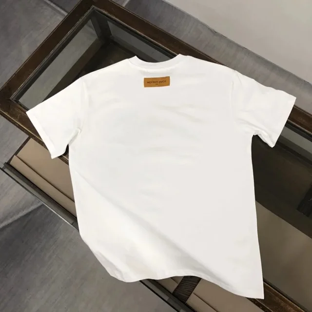 Louis Vuitton T-Shirts Graphic Logo product detail image 80