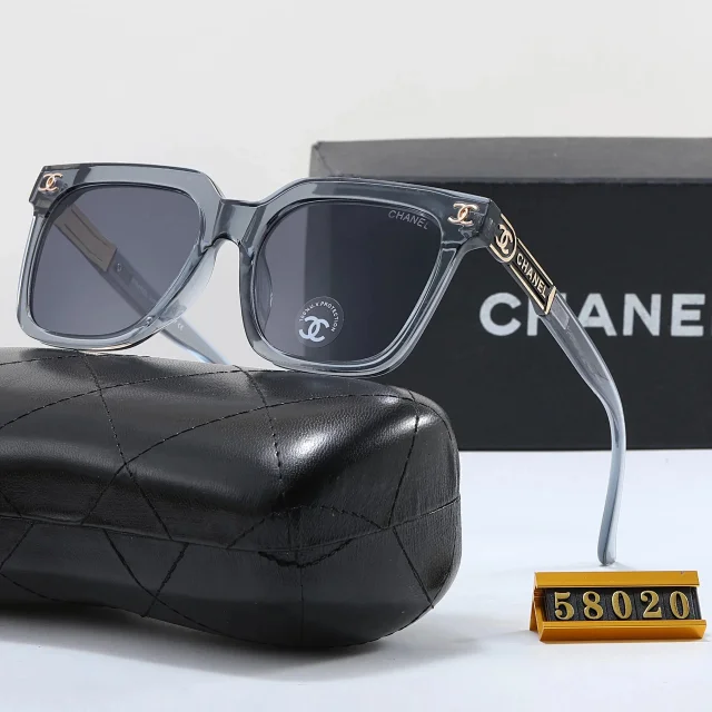 Chanel Eyewear Oversized square-frame sunglasses with chain-detail temples product detail image 4