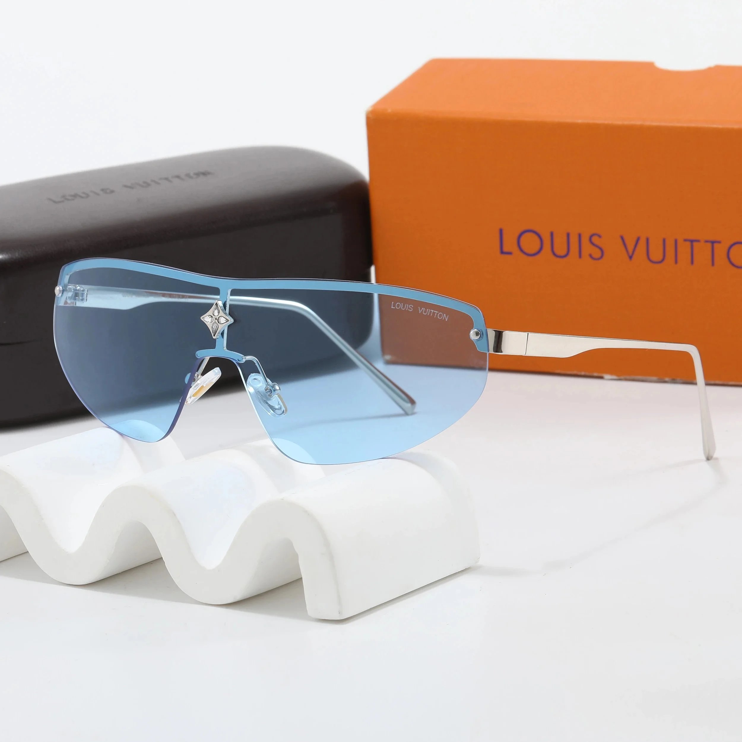 Louis Vuitton Shield Sunglasses Gold Frame Gradient Lens Sunglasses - 8