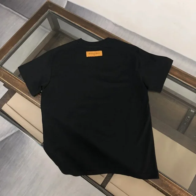 Louis Vuitton T-Shirts Graphic Logo product detail image 74