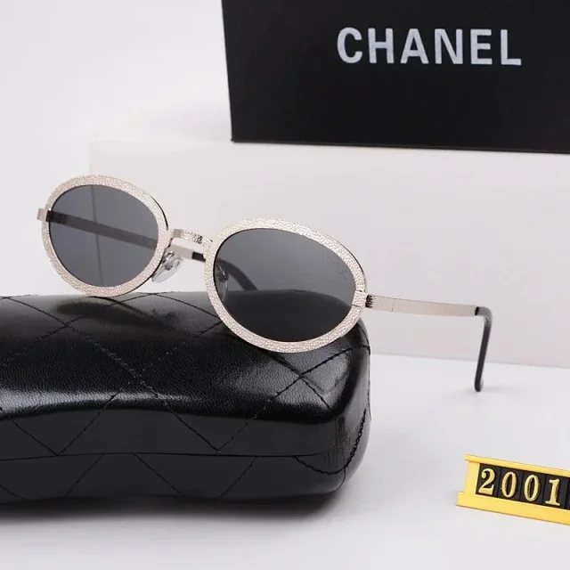 Chanel Eyewear Oversized square-frame sunglasses with chain-detail temples product detail image 28