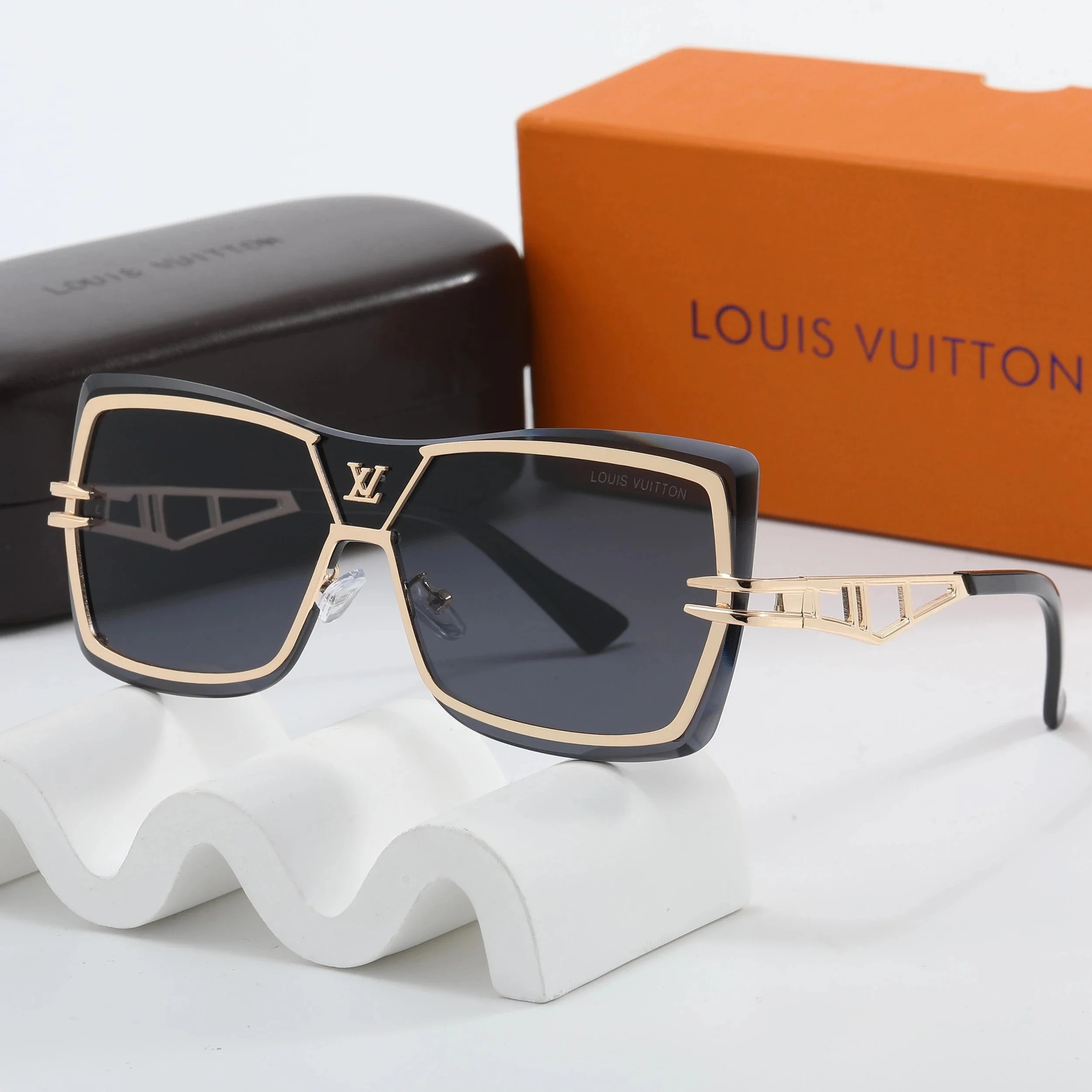 Louis Vuitton Aviator Sunglasses Black Gradient Lens - 9