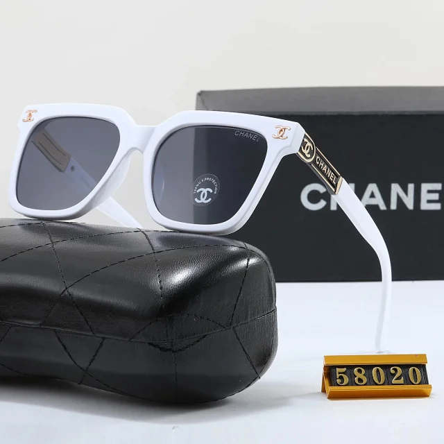 Chanel Eyewear Oversized square-frame sunglasses with chain-detail temples product detail image 6