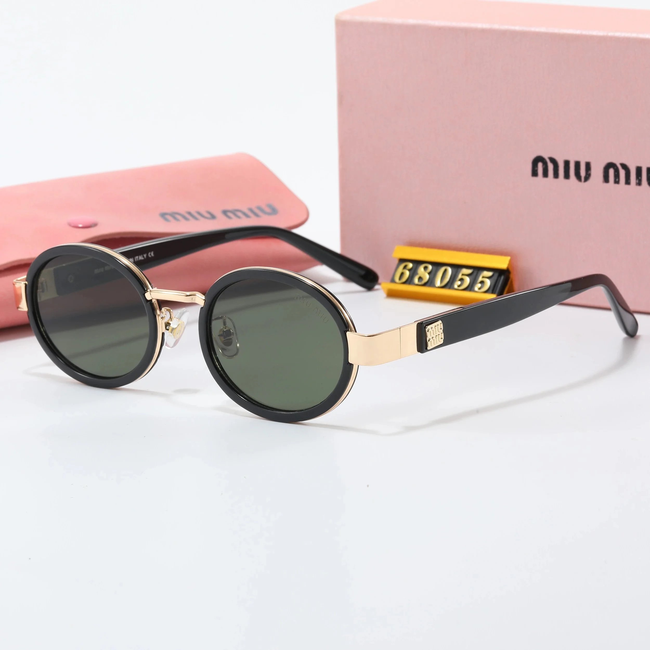 Miu Eyewear Oversized rimless shield sunglasses with gold logo temples — 19