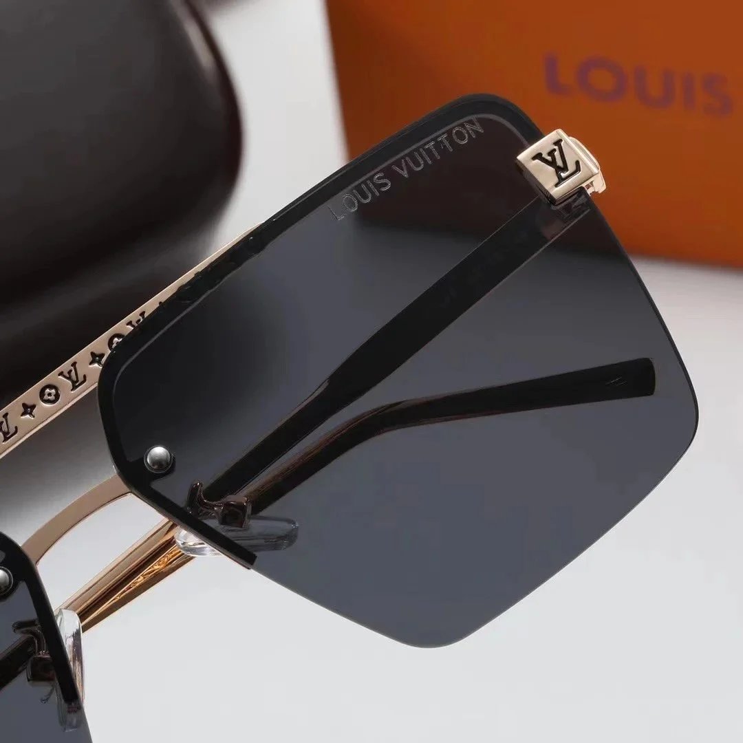 Louis Vuitton Rivoli Optical Glasses Gold Studs Transparent - 4