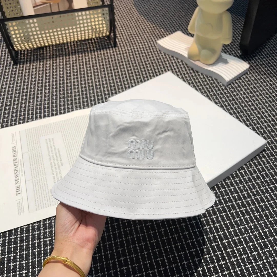 Prada Logo-Embellished Distressed White Bucket Hat - 25
