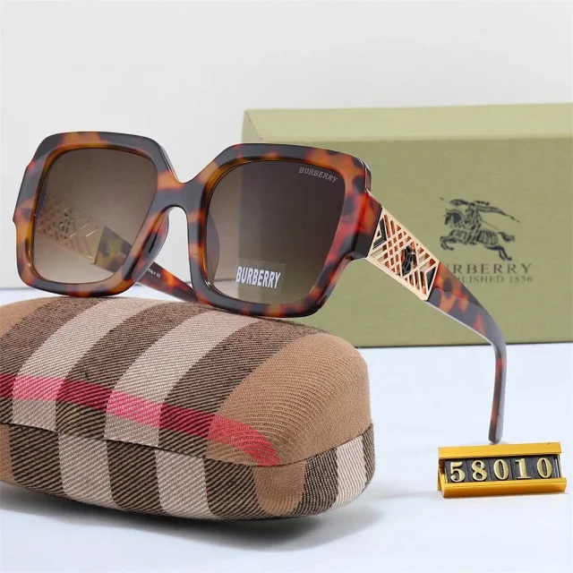 Burberry Multiple sunglasses styles product detail image 4
